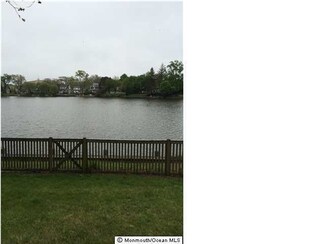 21 Wanamassa Point Rd, Ocean, NJ 07712