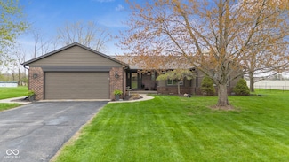 5925 Leisure Ln, Pittsboro, IN 46167