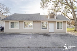 8341 Memorial Hwy, Ottawa Lake, MI 49267