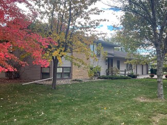 1200 Inverness Ln, Saint Peter, MN 56082