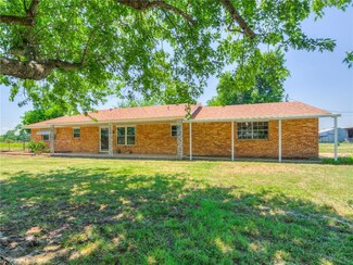 1 Oakridge Ct, McLoud, OK 74851