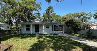 2411 Elm St, Seffner, FL 33584