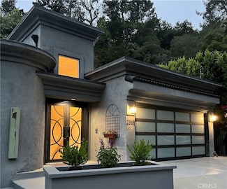 2355 N Beverly Glen Blvd, Los Angeles, CA 90077