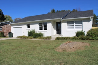 214 Clayton St, Lawrenceburg, TN 38464