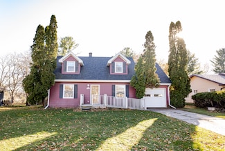 N55W37033 Harvard St, Oconomowoc, WI 53066