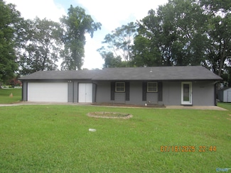 4810 Cottonwood Dr NW, Huntsville, AL 35810