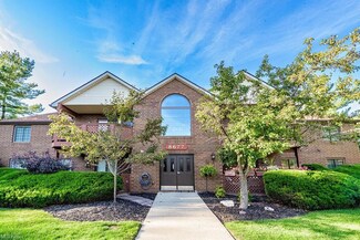 8677 Scenicview Dr Unit 104, Broadview Heights, OH 44147