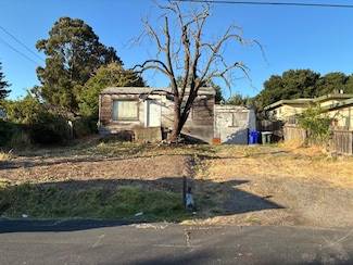 530 Sunny Ln, El Sobrante, CA 94803