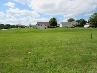 100 5th Ave Ct, Coggon, IA 52218