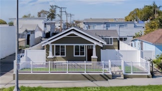 1027 E 10th St, Long Beach, CA 90813
