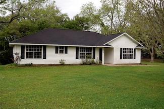 338 7th St, Wadsworth, TX 77483