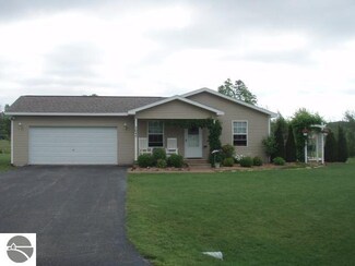 2045 Labrador Ln, Grawn, MI 49637