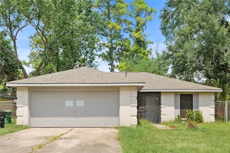 7111 Pinehook Ln, Houston, TX 77016