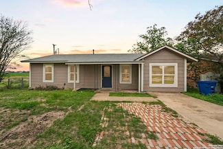 8831 Hunters Creek St, San Antonio, TX 78211