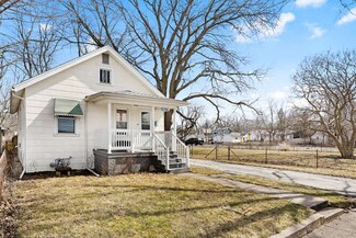 804 N Mckinley Ave, Champaign, IL 61821