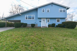 14 Flint Locke Rd, Randolph, MA 02368