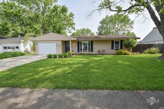 2318 W Concord Rd, Muncie, IN 47304