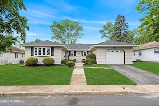 3 Grenada St, Toms River, NJ 08757
