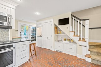 19 Tremont St Unit 3, Provincetown, MA 02657