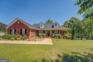 637 Lakeview Dr, Newborn, GA 30056