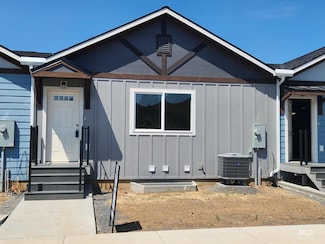 1408 Edington Ave, Moscow, ID 83843