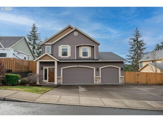 984 NE Wheeler Cir, Estacada, OR 97023