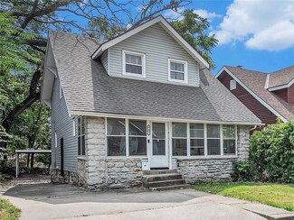 2703 E 46th St, Kansas City, MO 64130