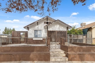 1835 E Clay Ave, Fresno, CA 93701