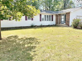 1006 E 10th St, Mountain Grove, MO 65711