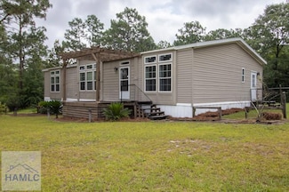 579 Elmer Rd, Jesup, GA 31545