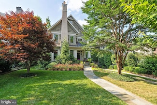 4421 Lowell St NW, Washington, DC 20016
