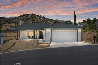 21276 White Pine Dr, Tehachapi, CA 93561