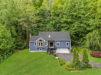 30 Rodia Ridge Rd, Shelton, CT 06484