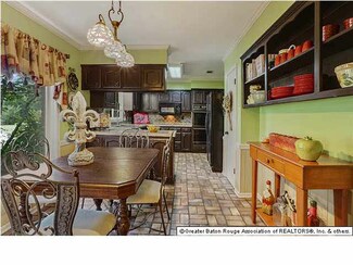 9822 Shoe Creek Dr, Baton Rouge, LA 70818