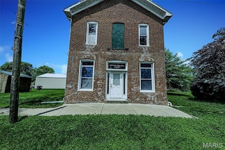 607 Main St, Keyesport, IL 62253