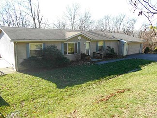 579 Kreinbrook Hill Rd, Mount Pleasant, PA 15666