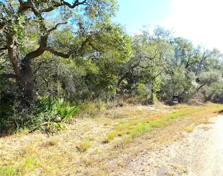 1078 Indian Cir, Altair, TX 77442