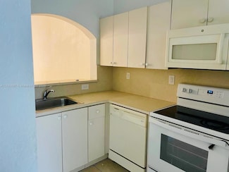 940 NE 34th Ave Unit 202, Homestead, FL 33033