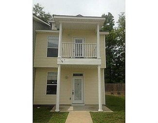 1217 Century Oaks Dr, Gulfport, MS 39507