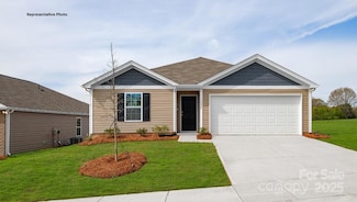 1766 Falls Cove Dr, Troutman, NC 28166