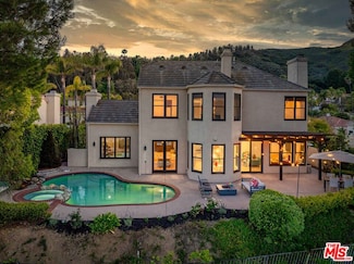 3458 Malaga Ct, Calabasas, CA 91302