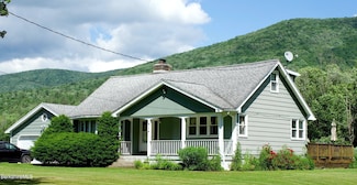 366 Clough Rd, Stamford, VT 05352