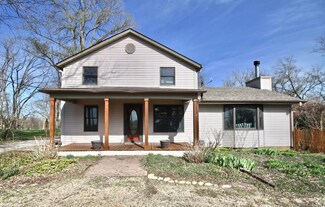 9873 Old River Rd, Roscoe, IL 61073