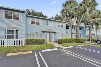 35 SW 3rd St, Pompano Beach, FL 33060