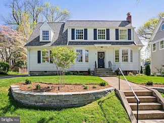 3912 Blackthorn St, Chevy Chase, MD 20815