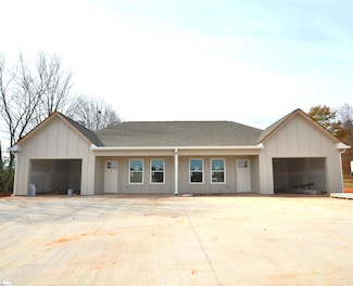 8999 S Carolina 9, Inman, SC 29349