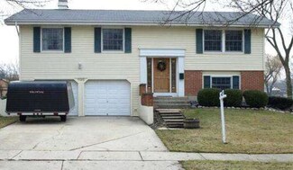 1185 Lancaster Ct, Hoffman Estates, IL 60169