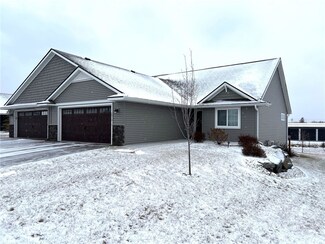 2912 Camelot Cir, Rice Lake, WI 54868