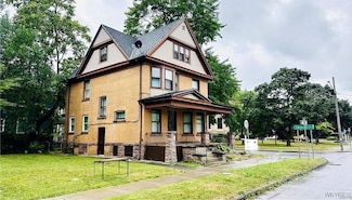 701 Cedar Ave, Niagara Falls, NY 14301