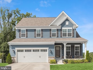 2802 Town View Cir, New Windsor, MD 21776